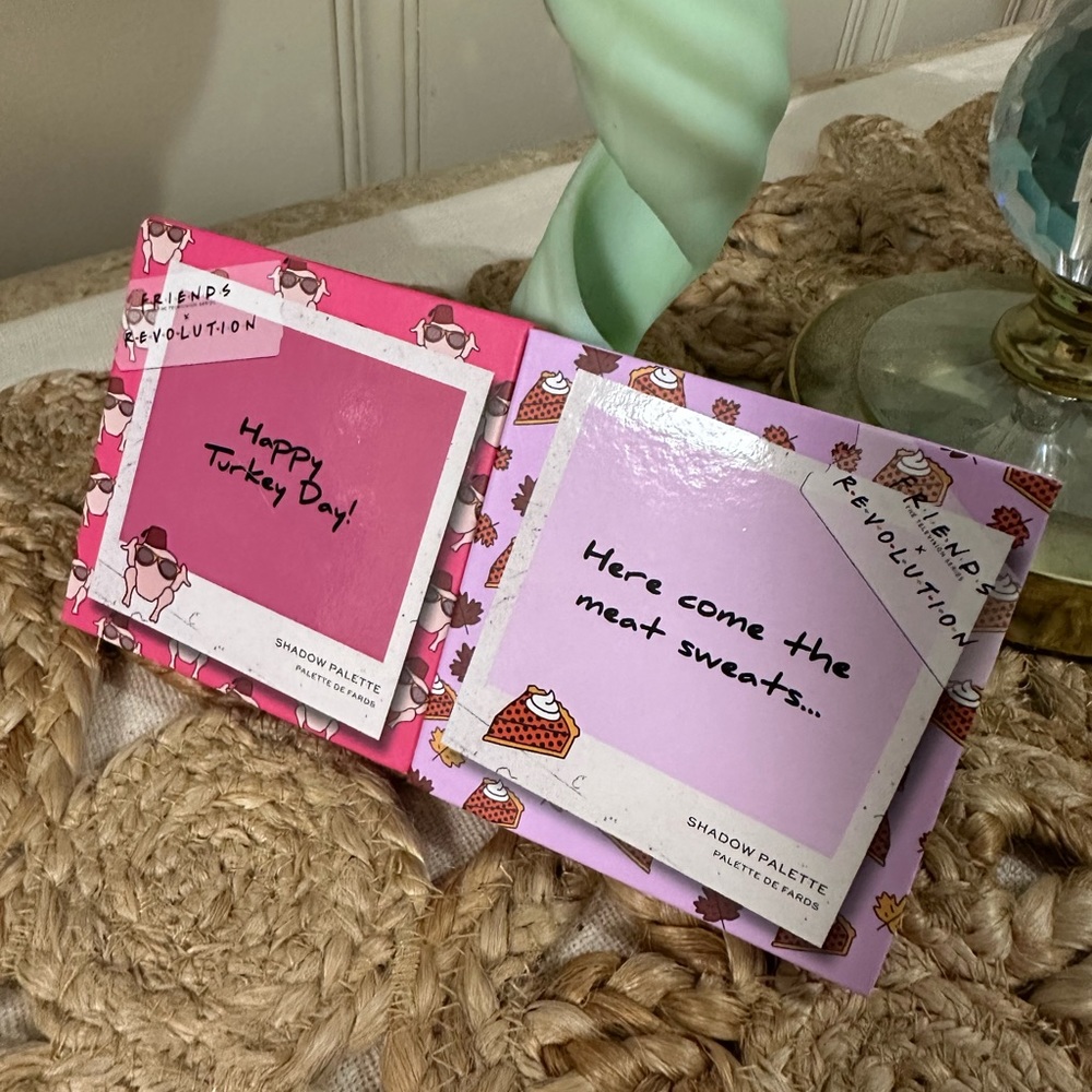 Set of 2 Friends X revolution eyeshadow palettes